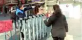 Bağcılar'ın en işlek cadde ve meydanları korona virüs önlemleri kapsamında yayalara kapatıldı