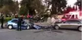 İzmir'de iki otomobil çarpıştı: 1 ölü, 2 yaralı