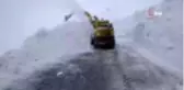 Nisan ayında 7 metre karla mücadele
