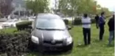Orta refüje çıkan otomobildeki 1 kişi yaralandı
