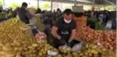 ANTALYA Kaymakam Köten ve Başkan Esen, Konyaaltı semt pazarını denetledi