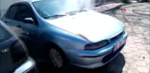 Kova ve şişe ile otomobili kül olmaktan kurtardılar