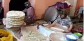 MANİSA Alaşehir'de kadınlardan imece usulü ramazan hazırlığı