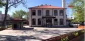 SAKARYA Sokaklar boş kaldı ama o izin alıp hayvanları besledi