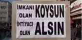 Fatih'te yola tezgah açan iki arkadaştan anlamlı uygulama