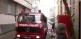 Fatih'te ahşap binada yangın