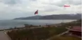 Van Gölü sahiline 150 metrekare büyüklüğünde Türk bayrağı