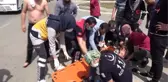 Adana'da otomobil kanala uçtu, sürücüyü vatandaşlar kurtardı