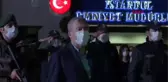 İSTANBUL EMNİYET MÜDÜRÜ POLİSLERLE BİRLİKTE İSTİKLAL MARŞI OKUDU