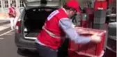 Türk Kızılayı Kadıköy'de ramazan pidesi dağıttı