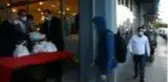 Avusturya'da Türk STK, ihtiyaç sahiplerine iftar paketi dağıtıyor