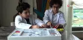 Beyaz önlüklü ikizler karantina sürecini avantaja çeviriyor