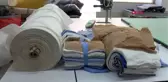 MODA TASARIMCILARI DİKİŞ MAKİNELERİNİ SAĞLIKÇILAR İÇİN ÇALIŞTIRIYOR