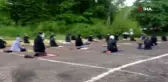 Almanya'da cuma namazı sokakta kılındı