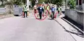 İlçede her eve Ramazan kolisi dağıtan belediye başkanı, şimdi de tüm hanelere patates ve soğan yardımı yapıyor