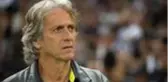 Portekizli teknik direktör Jorge Jesus, Fenerbahçe'nin 8 milyon euroluk teklifini reddetti