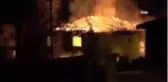 Bolu'da, kullanılmayan eski cami alev alev yandı