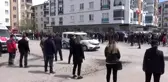 Aksaraylı şehit sosyal mesafe ile kılınan cenaze namazı sonrası defnedildi