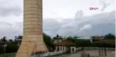 HATAY Yıldırım düşen minarenin alemi koptu