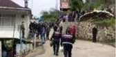 Rize'de silahlı kavgada ölen muhtar, eşi ve akrabası toprağa verildi