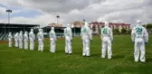 Bursaspor'un şampiyon kadrosunun isimleriyle dezenfekte çalışması yapan personele forma hediye edildi