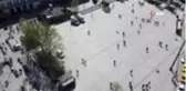 Sokağa çıkma kısıtlaması öncesi Eminönü Meydanı'nda insan yoğunluğu