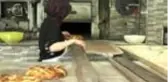 Tezgahtar olarak işe başladı, şimdi taş fırında ekmek pişiriyor