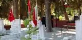 SAMSUN Şehit annesi kısıtlamanın kaldırılmasının ardından oğlunun kabrinin başına geldi