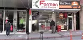 Berber ve kuaförler iş başı yaptı