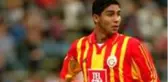 Süper Kupa Finali'ni paylaşan Galatasaray'ın eski futbolcusu Mario Jardel, Emre Belözoğlu'na çarpı attı