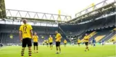 Borussia Dortmund, sahasında Schalke 04'ü 4-0 mağlup etti