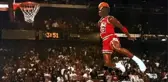 NBA efsanesi Michael Jordan'ın ayakkabıları 560 bin dolara satıldı