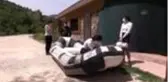 Vali Sonel, milli sporcularla rafting yaparak Munzur'da sezonu açtı