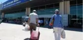 Bakanlık seyahat izni verdi, otogarda yolcu kapma yarışı başladı
