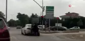 Lüks araç seyir halindeyken kurşun yağmuruna tutuldu...Olay sonrası silah kapma kavgası kamerada