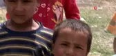 Çadır çocuklarının hüzünlü de olsa bayram neşesi