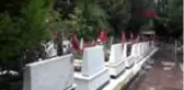  Şehitlikte hüzünlü ve maskeli bayram
