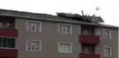 Şiddetli rüzgar önüne çıkanı söktü attı