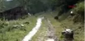 KÜTAHYA Düşecek kaya parçalarının korkusuyla yaşıyorlar