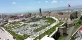Tarihi cami ve alanlarda cuma namazı kılındı (2)