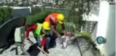 Yılmaz Özdil villasının kaçak bölümlerini kendi yıktırıyor