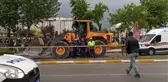 Son Dakika | Yolun karşısına geçerken iş makinesinin altında kalan kadın öldü - ÇORUM