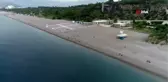 Denizi özleyenler sabahın ilk ışıklarıyla Konyaltı Sahili'ne geldi