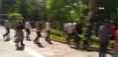 Kadını darp eden şahıs, o sırada olay yerinden geçen jandarma tarafından yakalandı