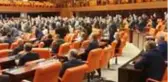 Bir CHP'li ve iki HDP'li ismin vekilliği düşürülürken Meclis'te gergin anlar yaşandı