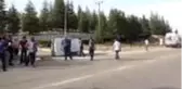 Çocuğa çarpmamak için manevra yapan otomobil devrildi: 3 yaralı