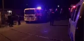 Birlikte yaşadığı kadın ve bebeğini darbettiği önü sürülen şüphelinin yakınları polise saldırdı