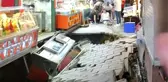 Ortaköy'de kumpircilerin olduğu sokakta çökme: 1 yaralı