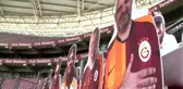 Galatasaray'da karton taraftarlar stattaki yerini alıyor