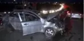 Aydınlatma direğine çarpan otomobildeki 2 kişi yaralandı